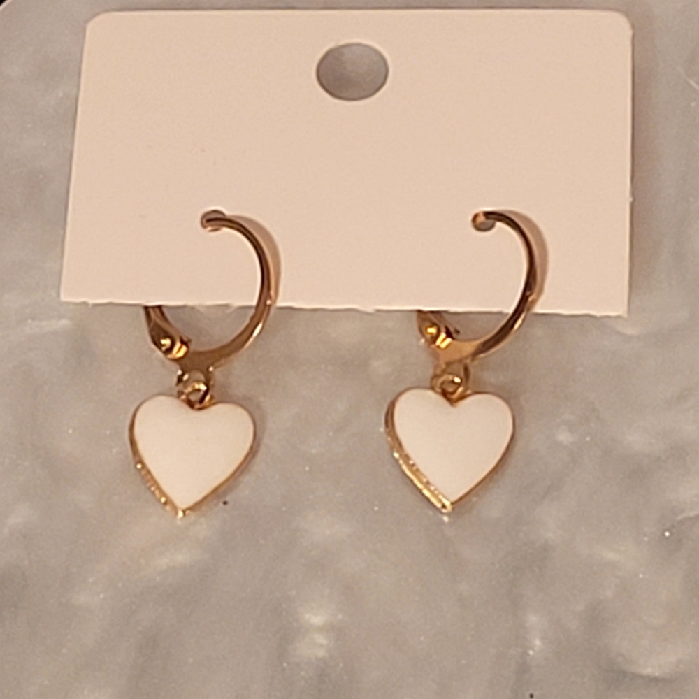 🛍️ White & Gold Heart Drop Huggie Earrings